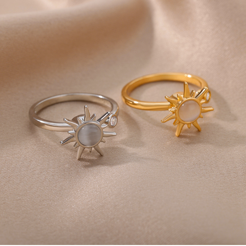 Spinner Zircon Heart Four Leaf Clover Ring 5