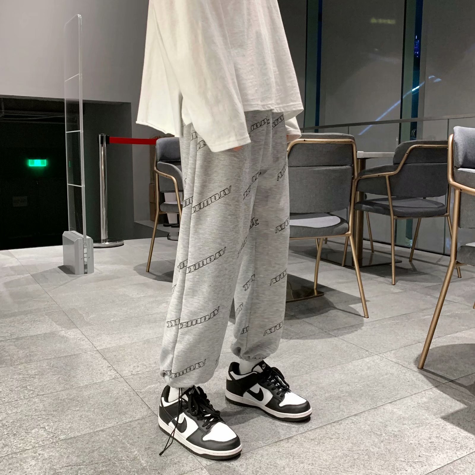 Jogger Pants Image 3