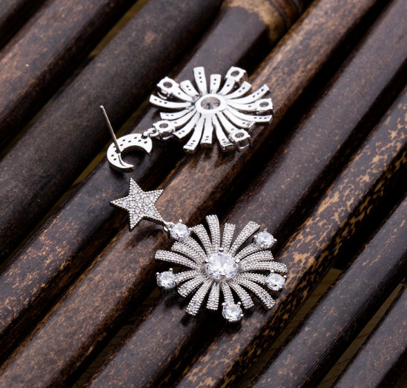 Elegant Silver Earrings with Zircon