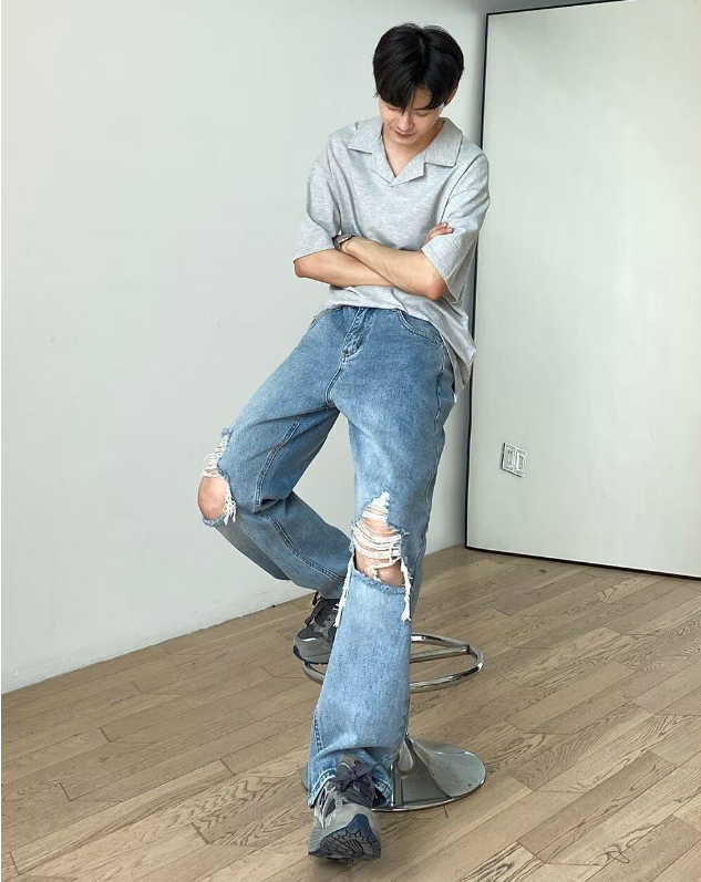 Men's Light Blue Ripped Denim Jeans