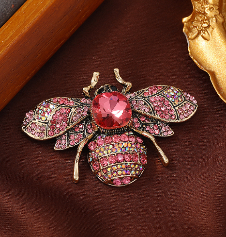 Bee Brooch 1