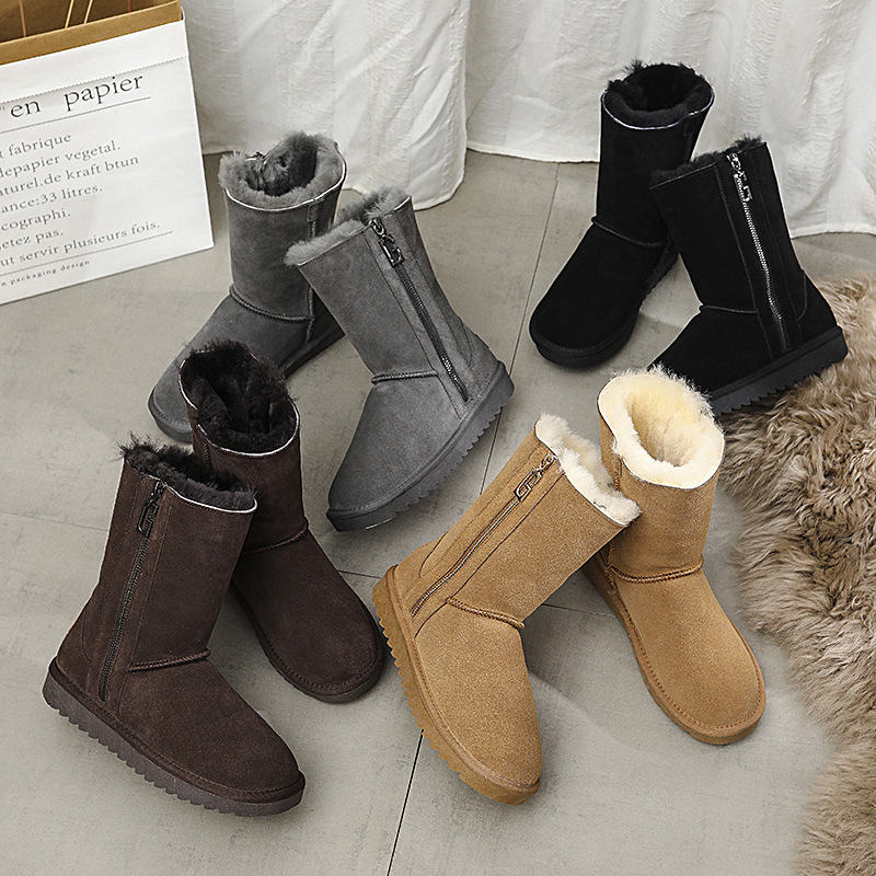 Comfortable snow boots