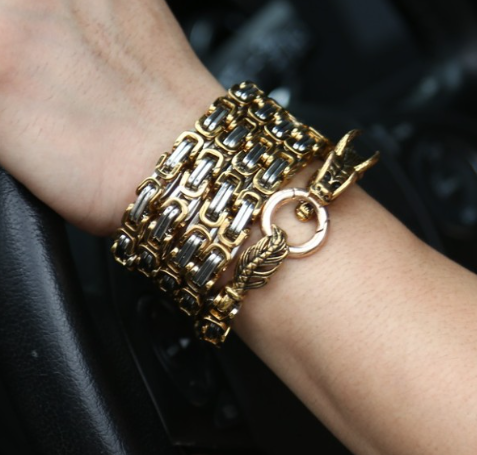 Outdoor Self-Defense Whip Chain Lifestyle