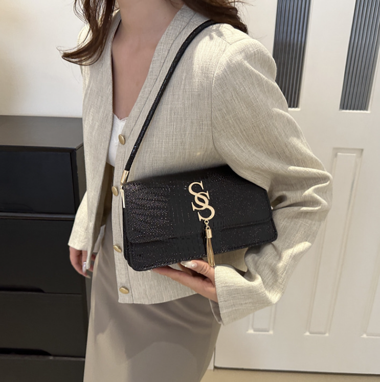 流苏女挎包 - Image 4