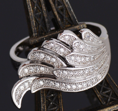 Imagen 2 del anillo en forma de ala