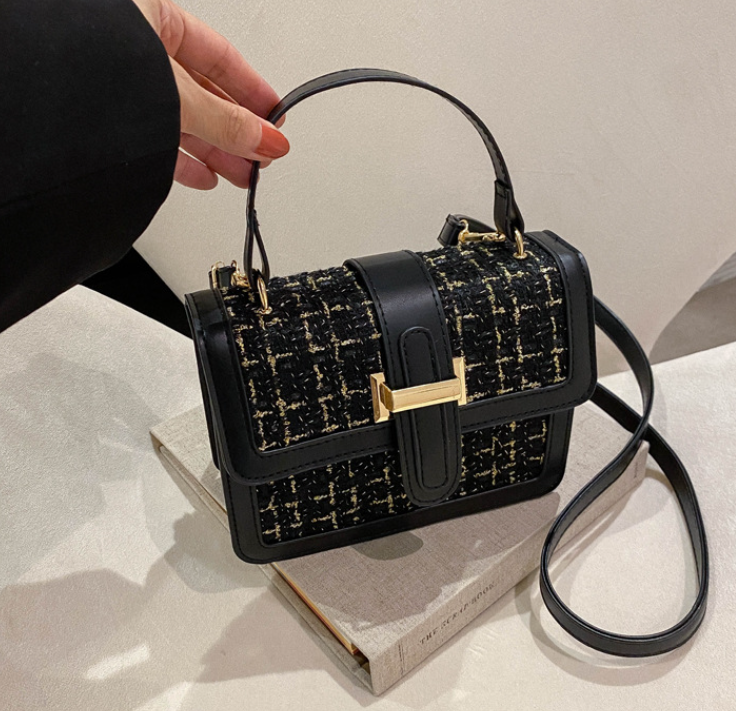 Chain Crossbody Bag White