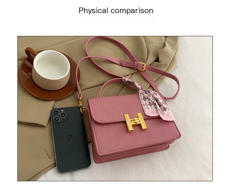 Chain Shoulder Bag 2