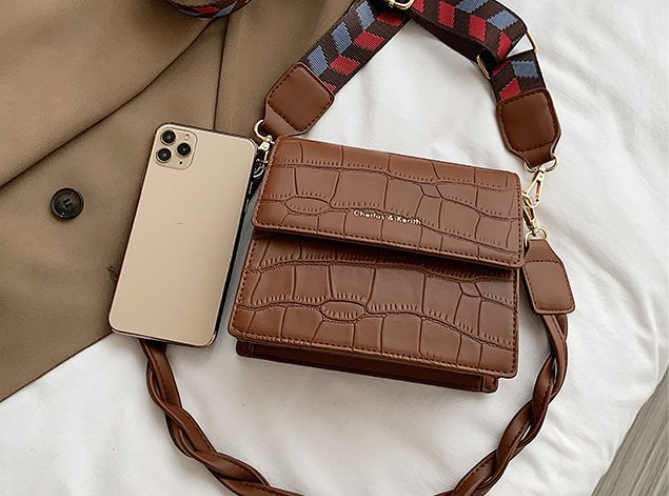 Chic small crossbody bag image 1