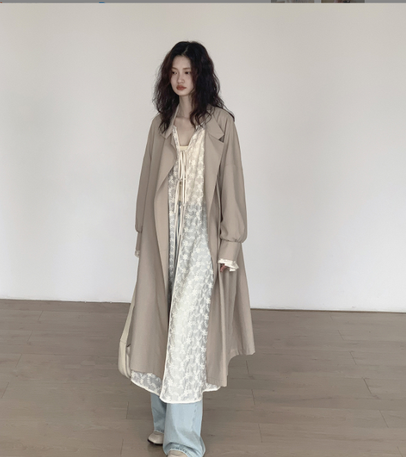 Women's Coat Image 3