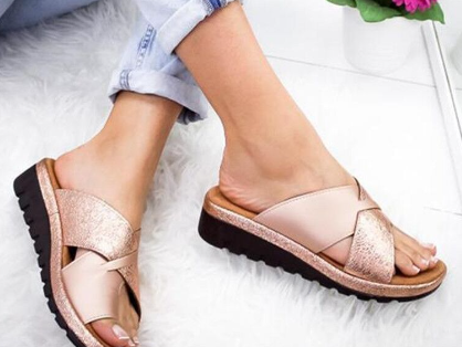 Lightweight Sandals Image 4