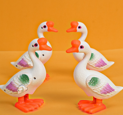 Clockwork Big White Goose in Action