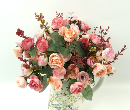 21-Head Diamond Rose Bouquet Image 4