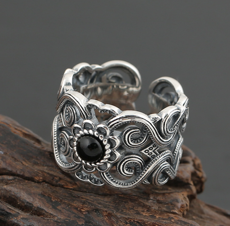 Silver Vintage Flower Facto Ring Image 3
