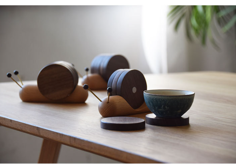 Ebony Snail Coaster