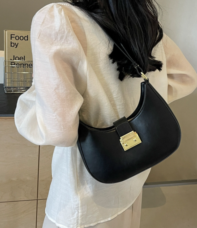 Chic Shoulder Bag - Image 6