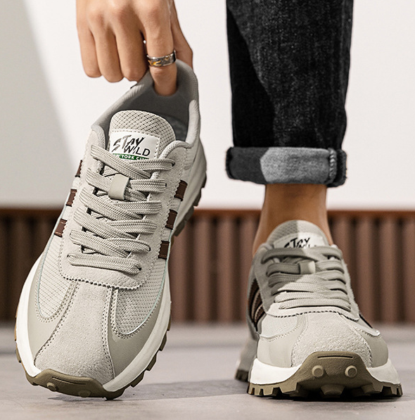 Sneaker Image 6