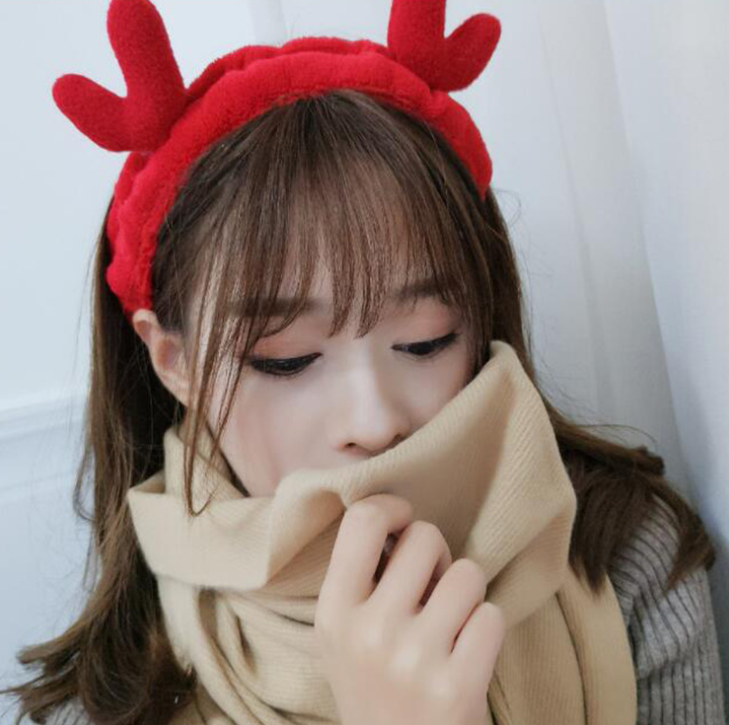 Deer Antler Hair Band in use
