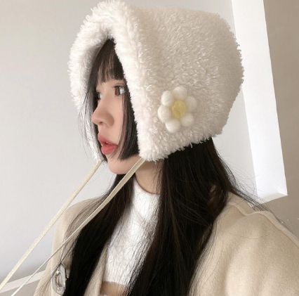 Small Flower Plush Lei Feng Hat - Beige