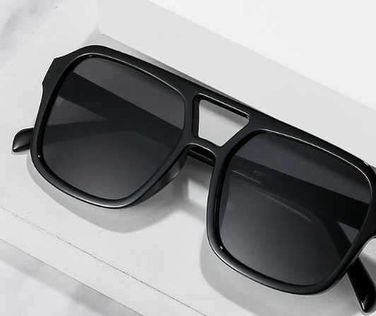 Sunglasses Image 4