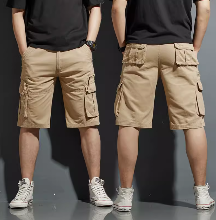 Cargo Shorts in Black