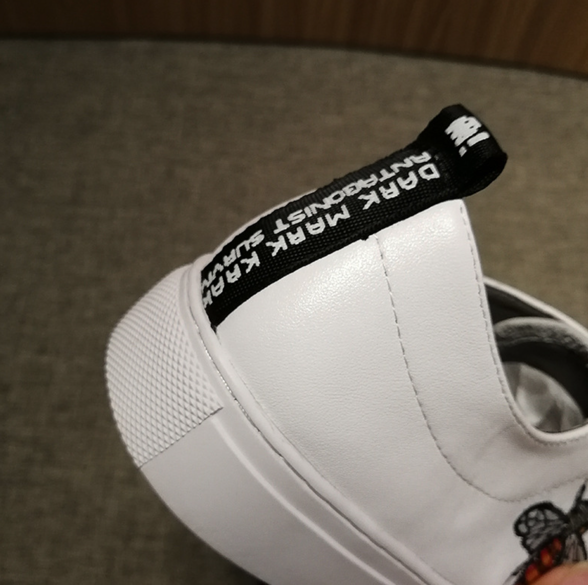 Bee Embroidered Casual Shoes Image 4