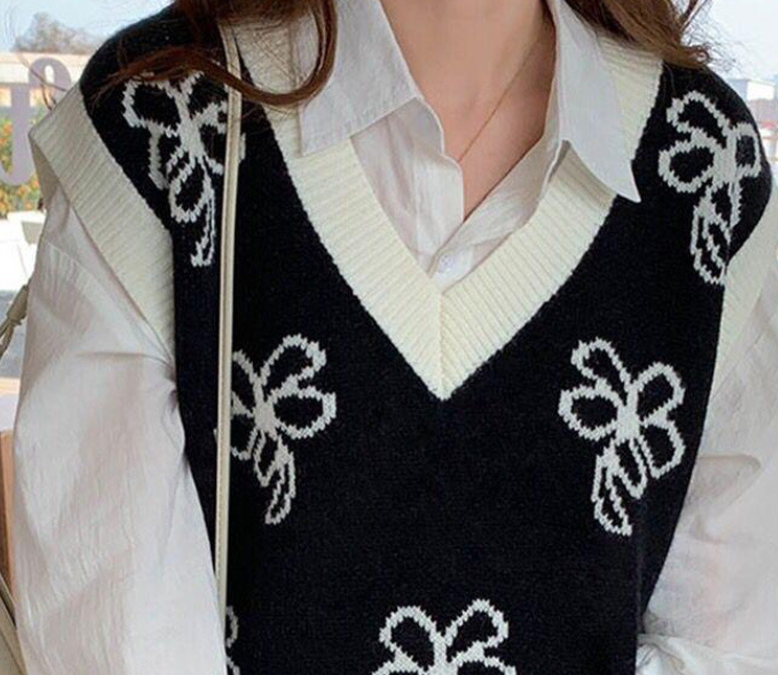 Knitted Vest in Black and White
