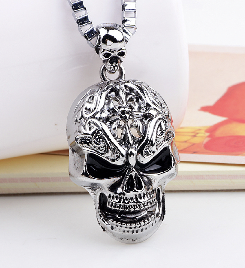 3D Skull Pendant Necklace Image 2