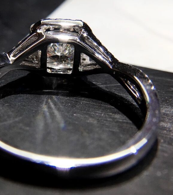 Princess Square Diamond Ring Image 4