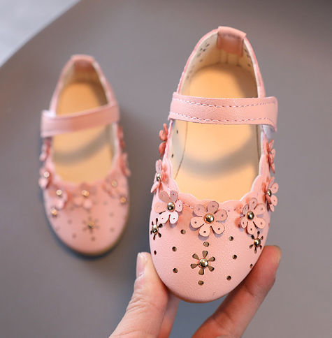 Children's Shoes Image 3