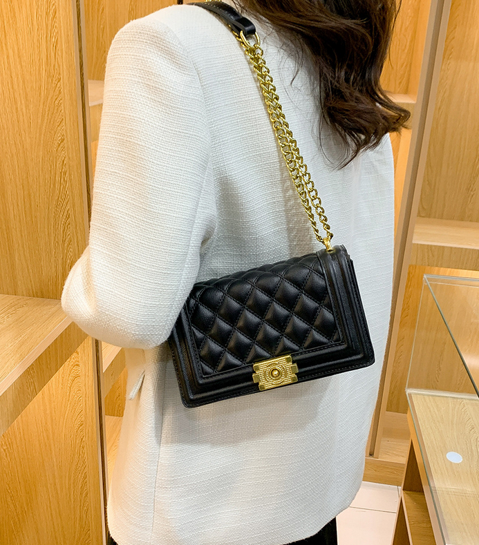 Trendy Crossbody Bag - Image 4