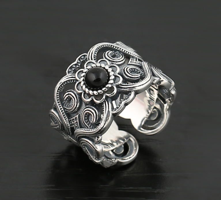 Silver Vintage Flower Facto Ring Image 1