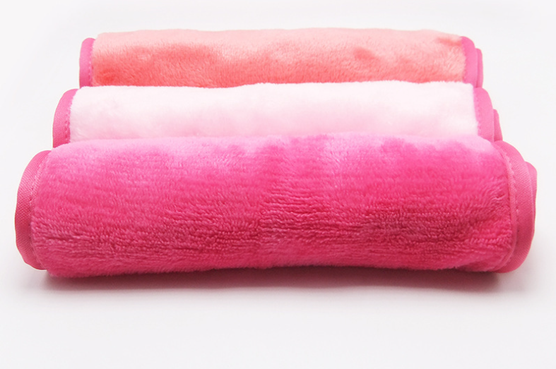 Makeup Remover Towel Image 2