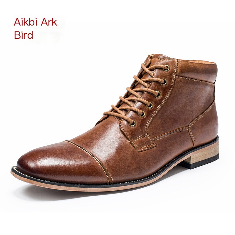 Vitt Boot in Brown