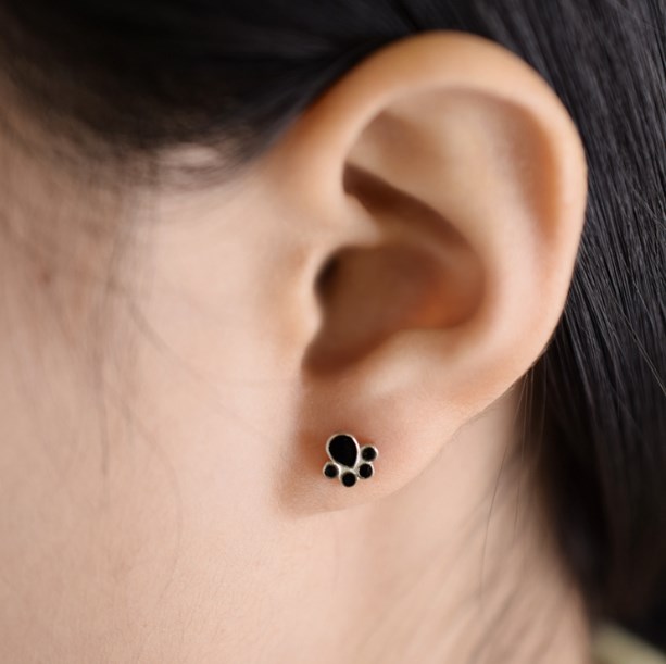 Black Cat Claw Stud Earrings