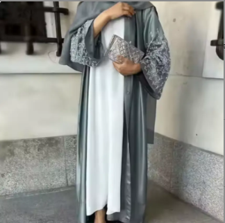 Pearl Dubai Abaya Image 2