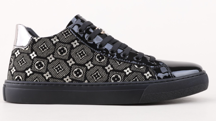Sneaker Image 2