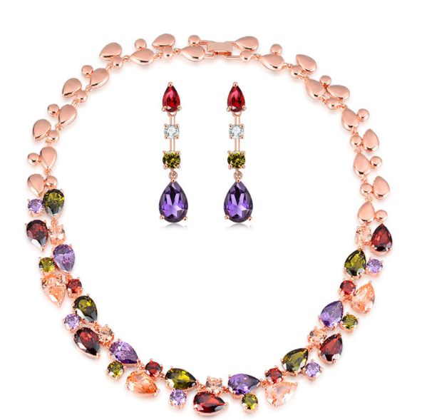 Indian Necklace and Earring Set Image 4