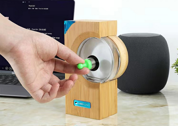 Magnetic Fluid Music Rhythm Lamp Image 3