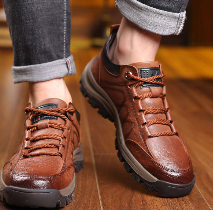 Hiking Shoes Image 1