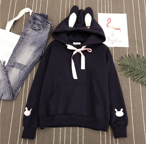 Plum Blossom Printed Hooded Sweatshirt - Image 4