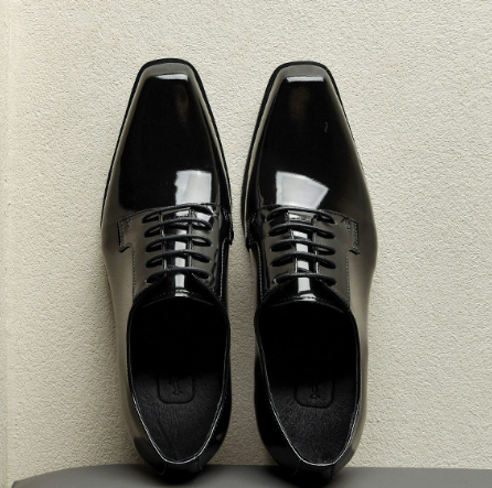 Close-up of lace-up design