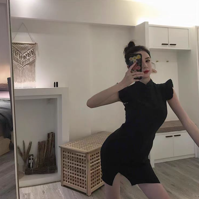 Vintage Black Split Dress detail