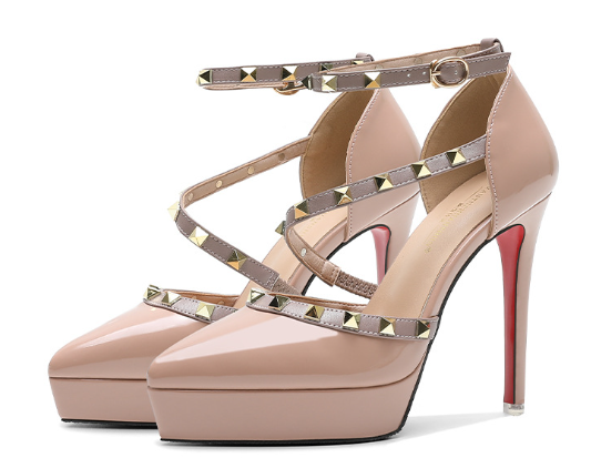 עקבים גבוהים 4