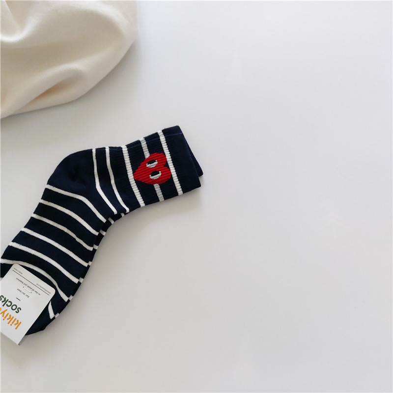 Cute Heart Mid-Calf Socks 1