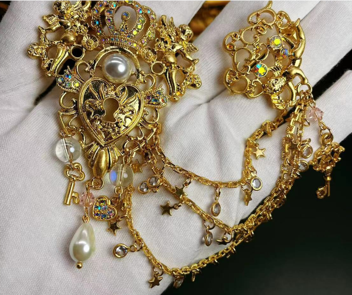 Heart shaped brooch