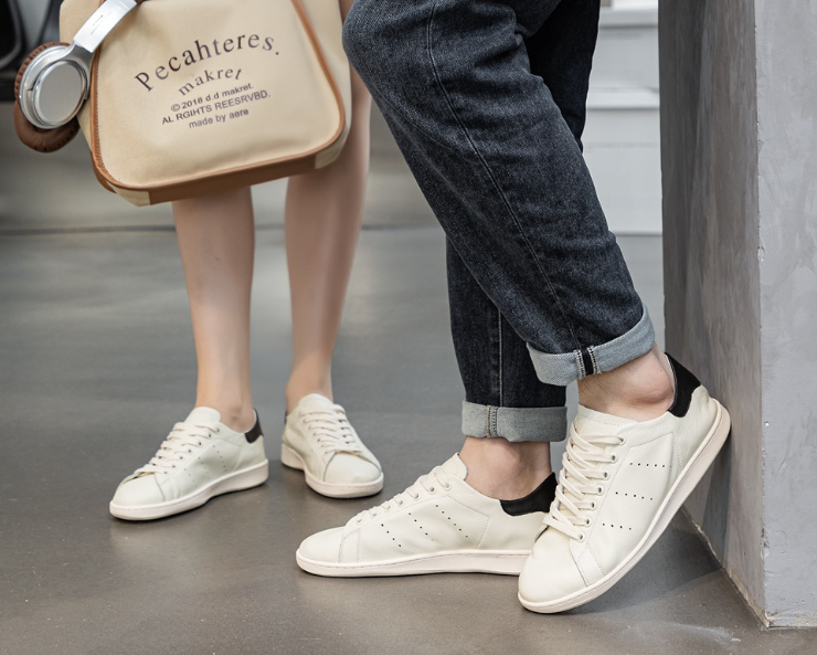 2018 New Men's Casual Shoes Image 1