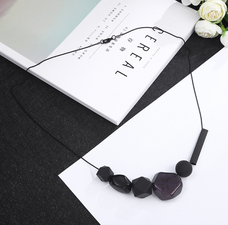 Irregular Bead Necklace 1