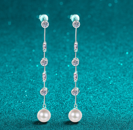 Heart-Shaped Pendant Earrings Image 1