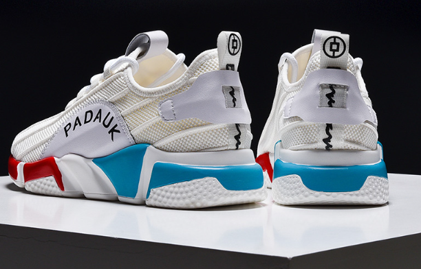 Women’s Running Shoes Image 1