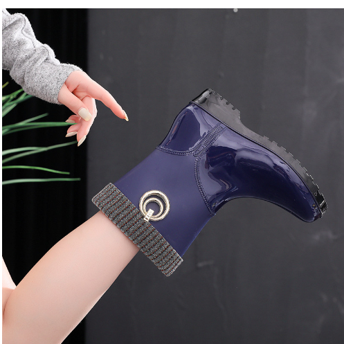 Fashion Plus Velvet Ladies Waterproof Shoes
